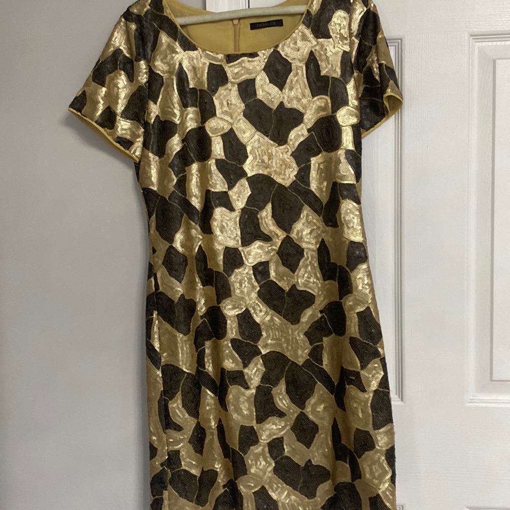 Short Sleeve Gold And Black Sequin Dress